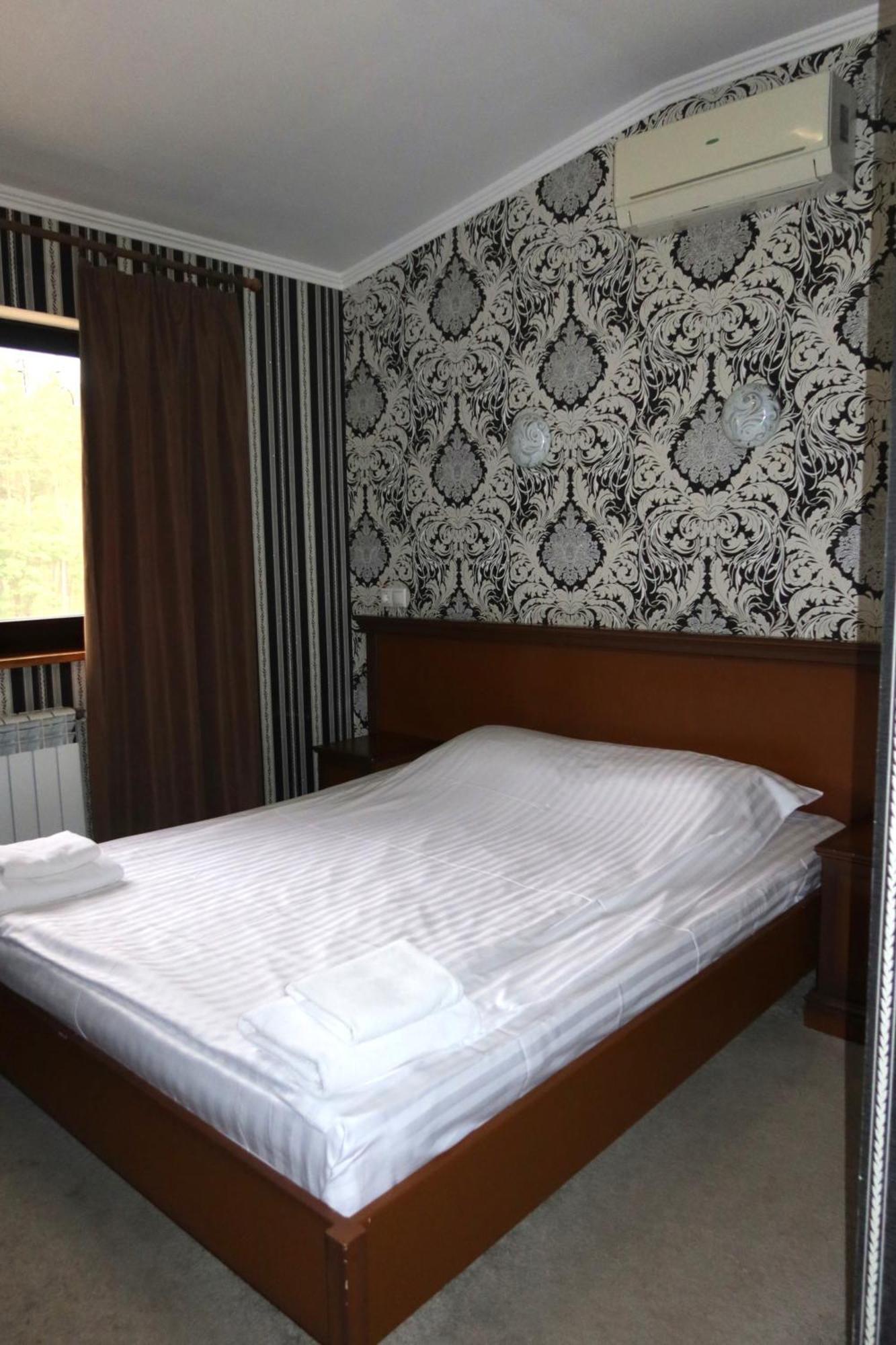 Carivka Hotel Buitenkant foto