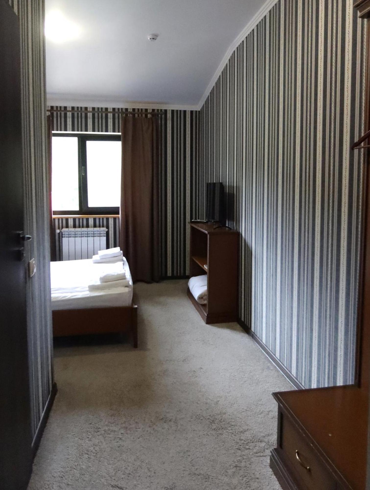 Carivka Hotel Buitenkant foto