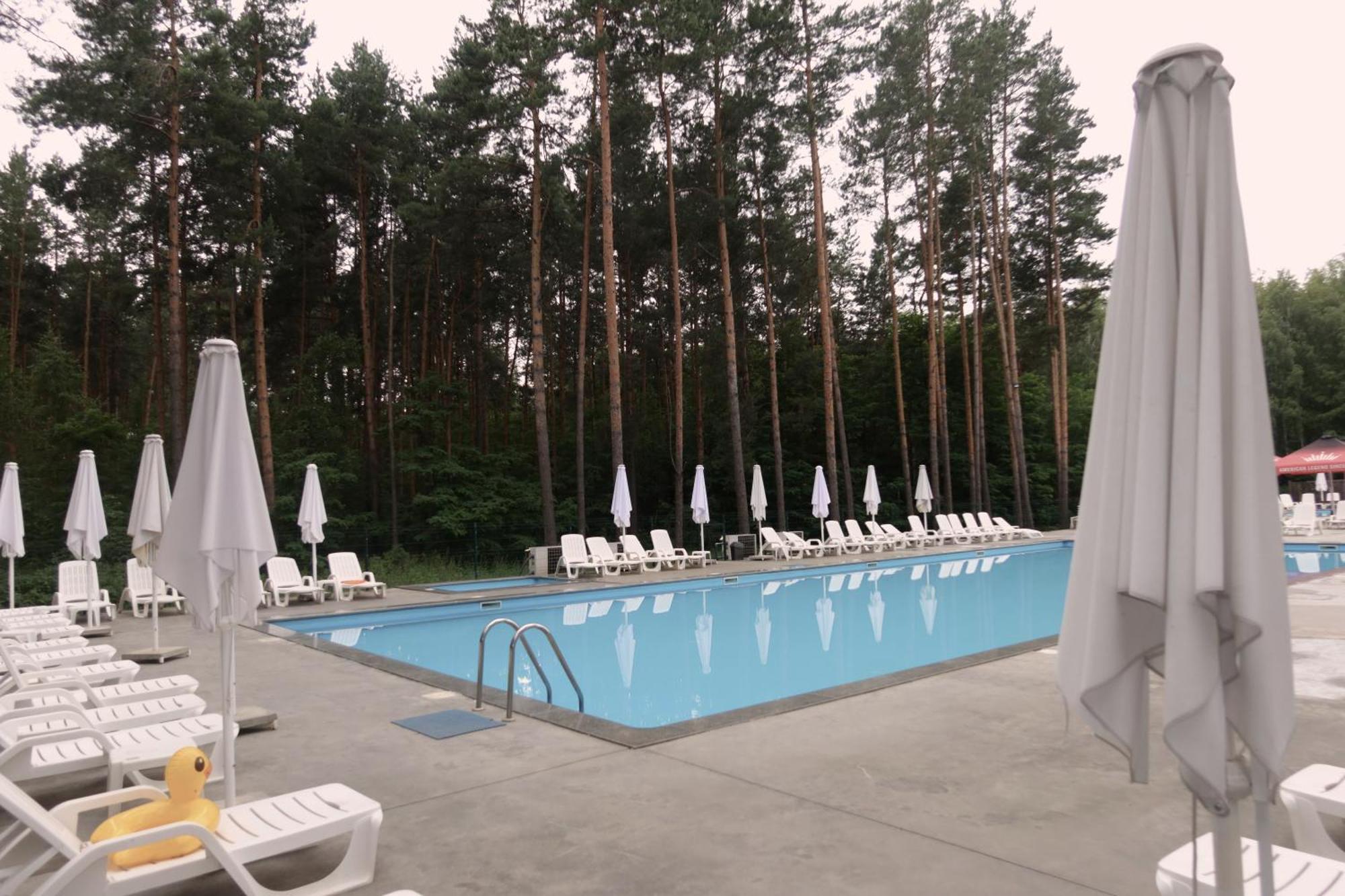 Carivka Hotel Buitenkant foto