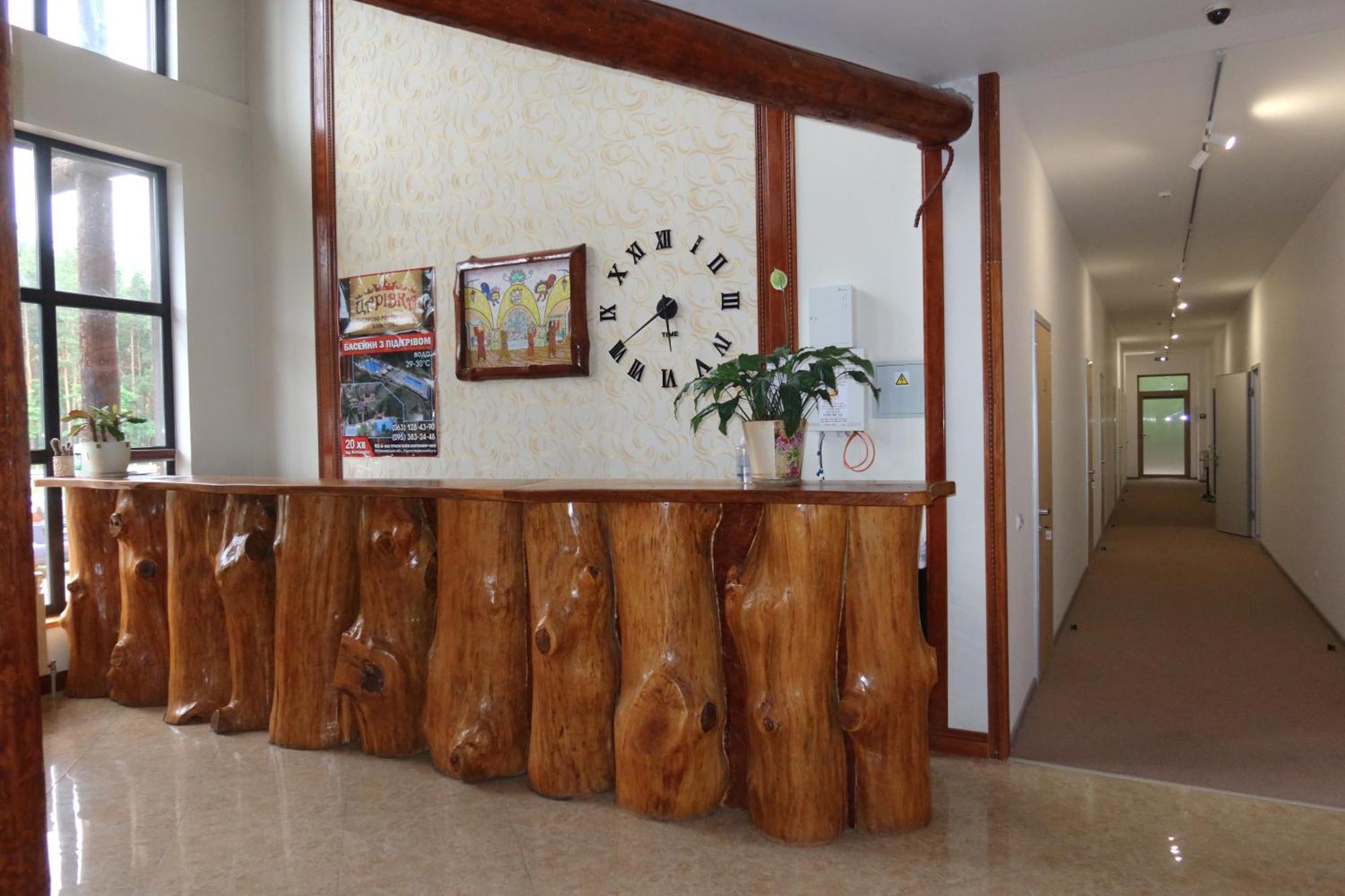 Carivka Hotel Buitenkant foto