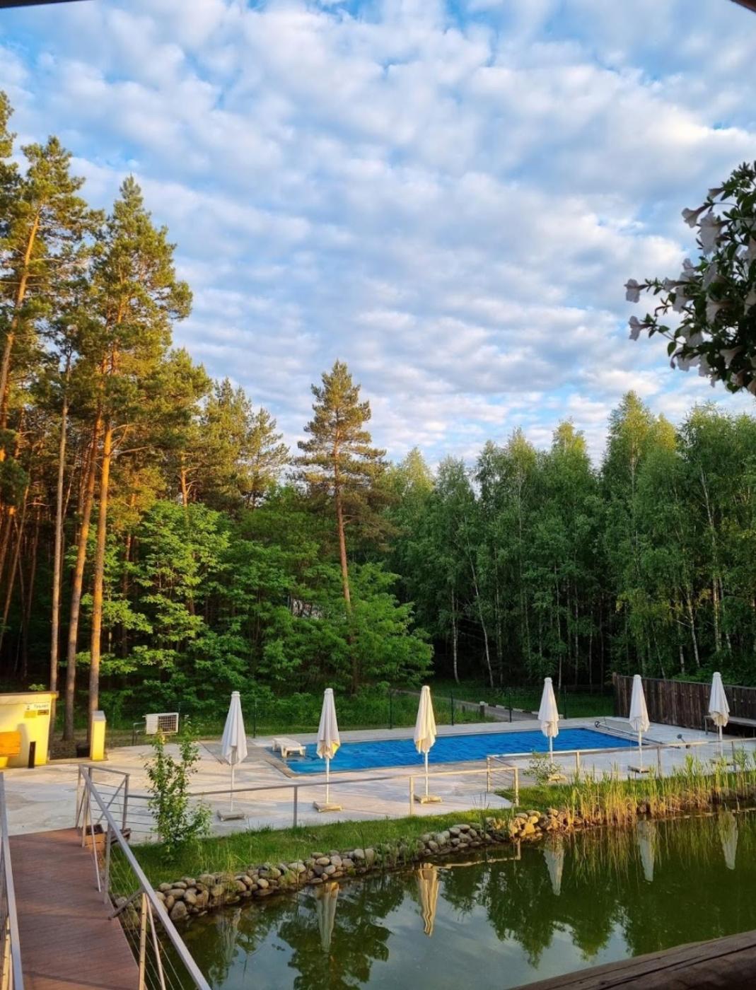 Carivka Hotel Buitenkant foto