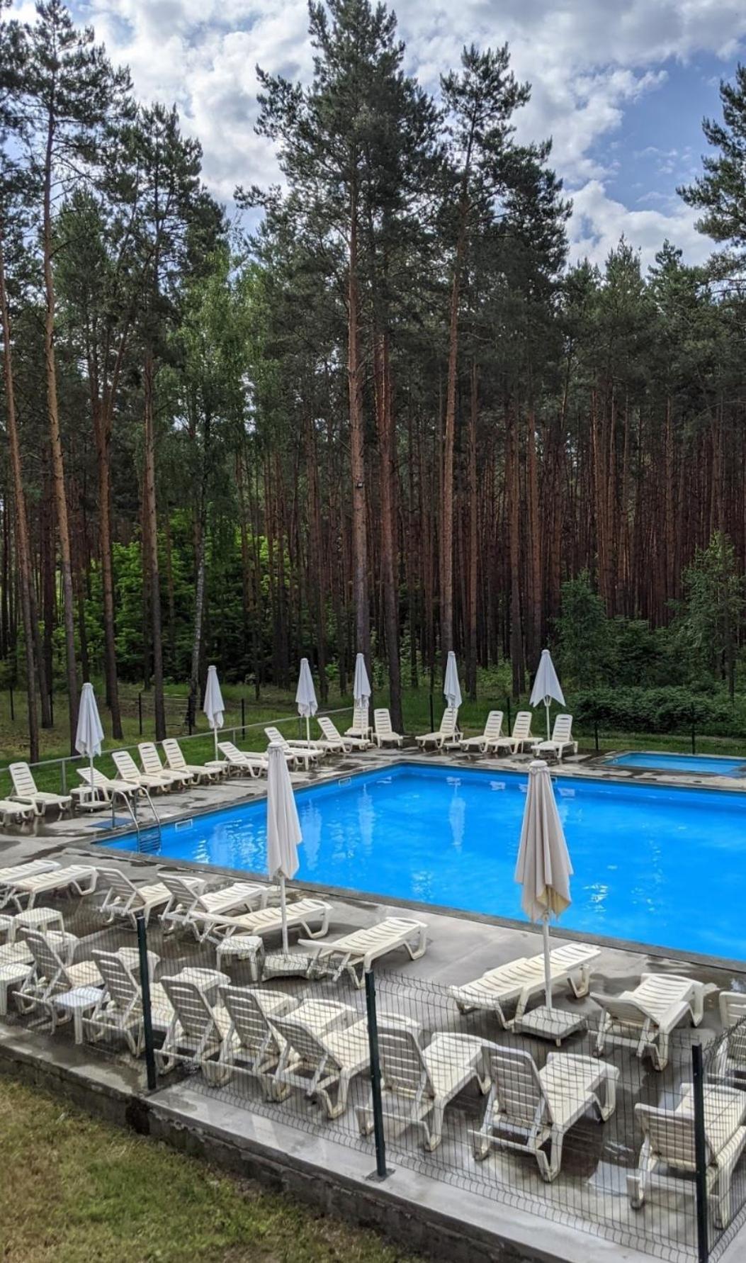 Carivka Hotel Buitenkant foto