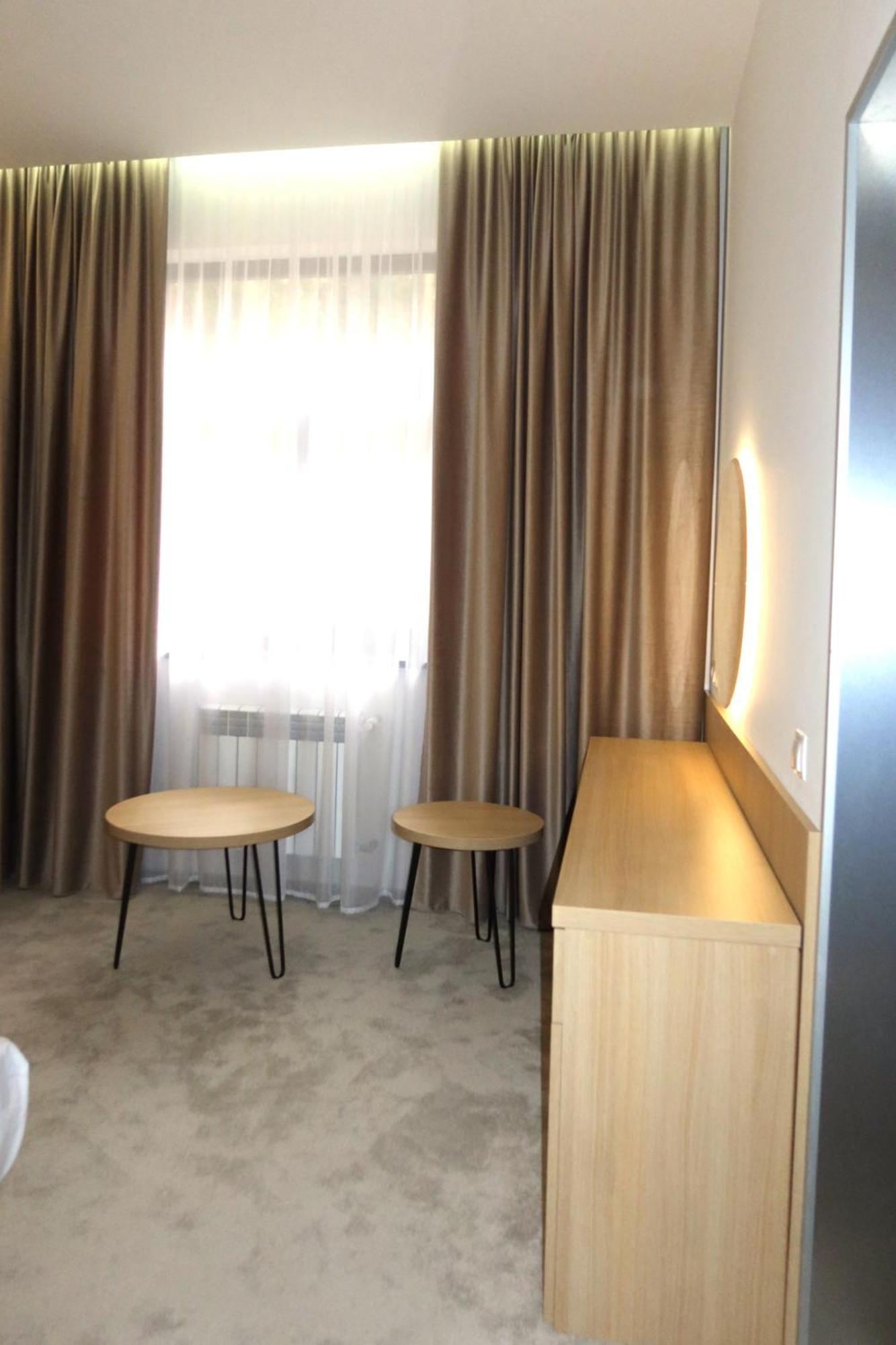 Carivka Hotel Buitenkant foto