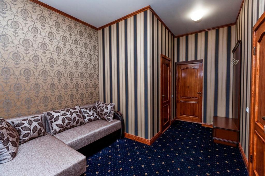 Carivka Hotel Buitenkant foto